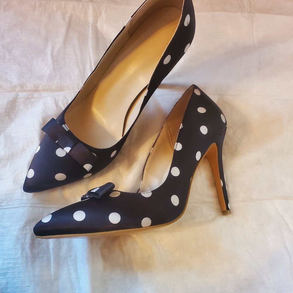 Black polka dot high heel pump